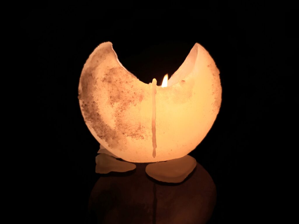 Candle Shop Fragmentのキャンドル「月と暦」